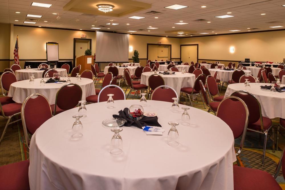 Ramada Plaza Rochester Airport Dış mekan fotoğraf
