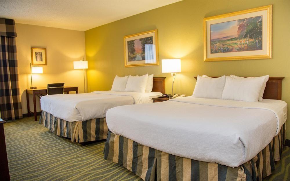 Ramada Plaza Rochester Airport Dış mekan fotoğraf