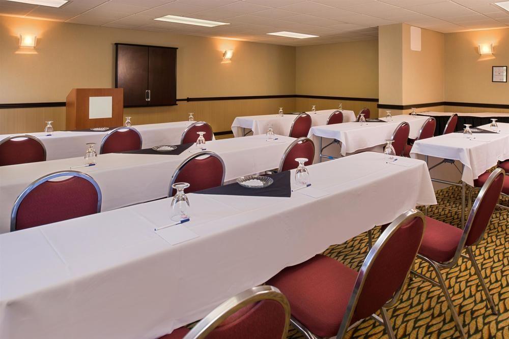 Ramada Plaza Rochester Airport Dış mekan fotoğraf