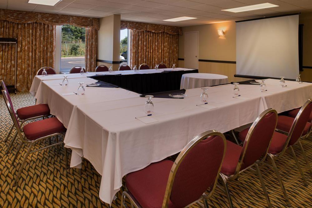 Ramada Plaza Rochester Airport Dış mekan fotoğraf