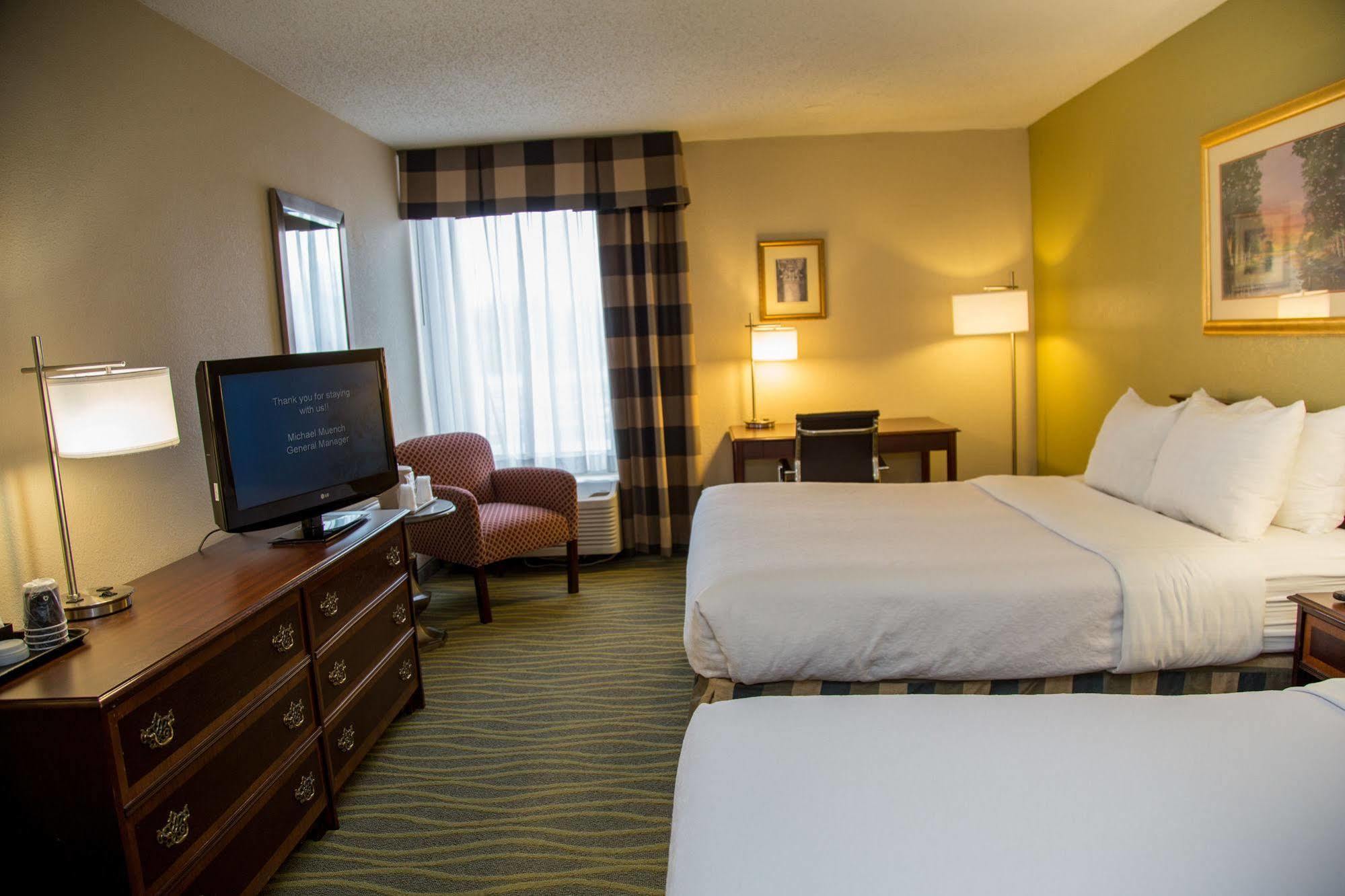Ramada Plaza Rochester Airport Dış mekan fotoğraf
